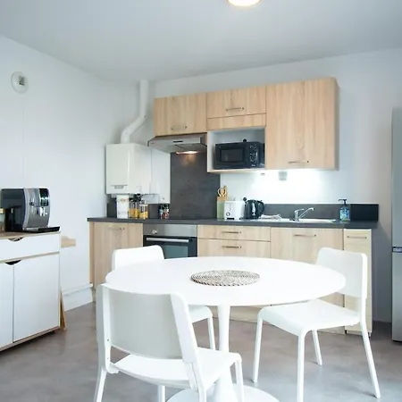 Le Stang Alar I Balcon & Calme Apartment *